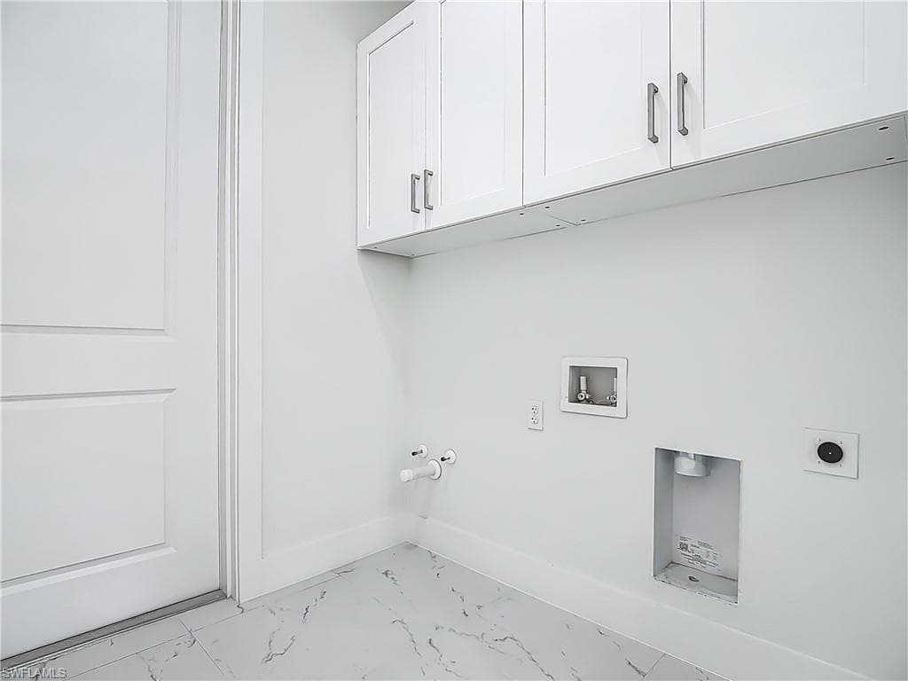 2707 36th Ave SE, Naples, FL 34117-43