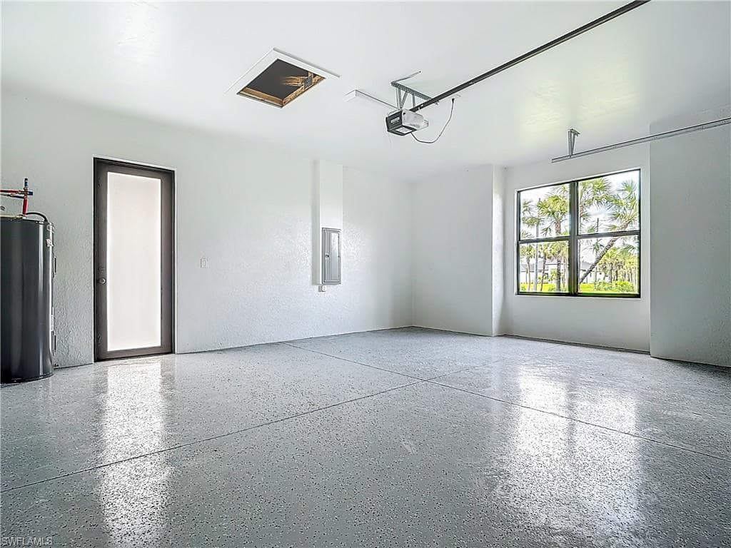 2707 36th Ave SE, Naples, FL 34117-45