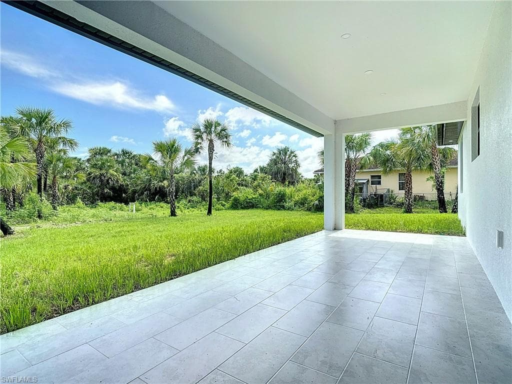2707 36th Ave SE, Naples, FL 34117-46