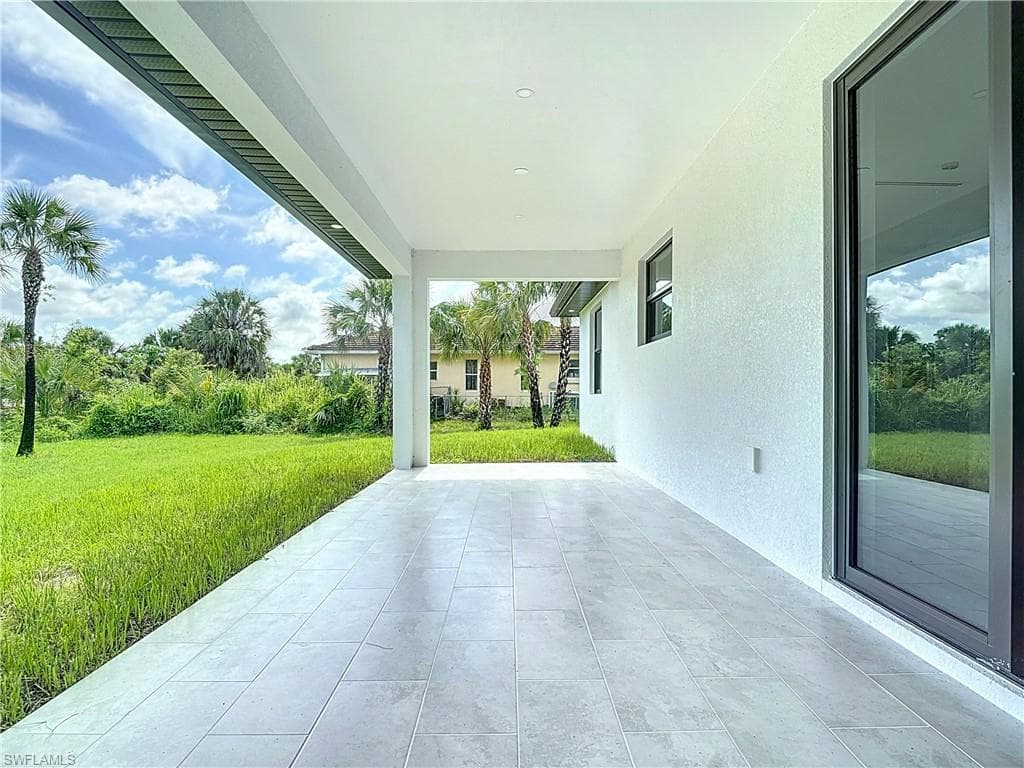 2707 36th Ave SE, Naples, FL 34117-47