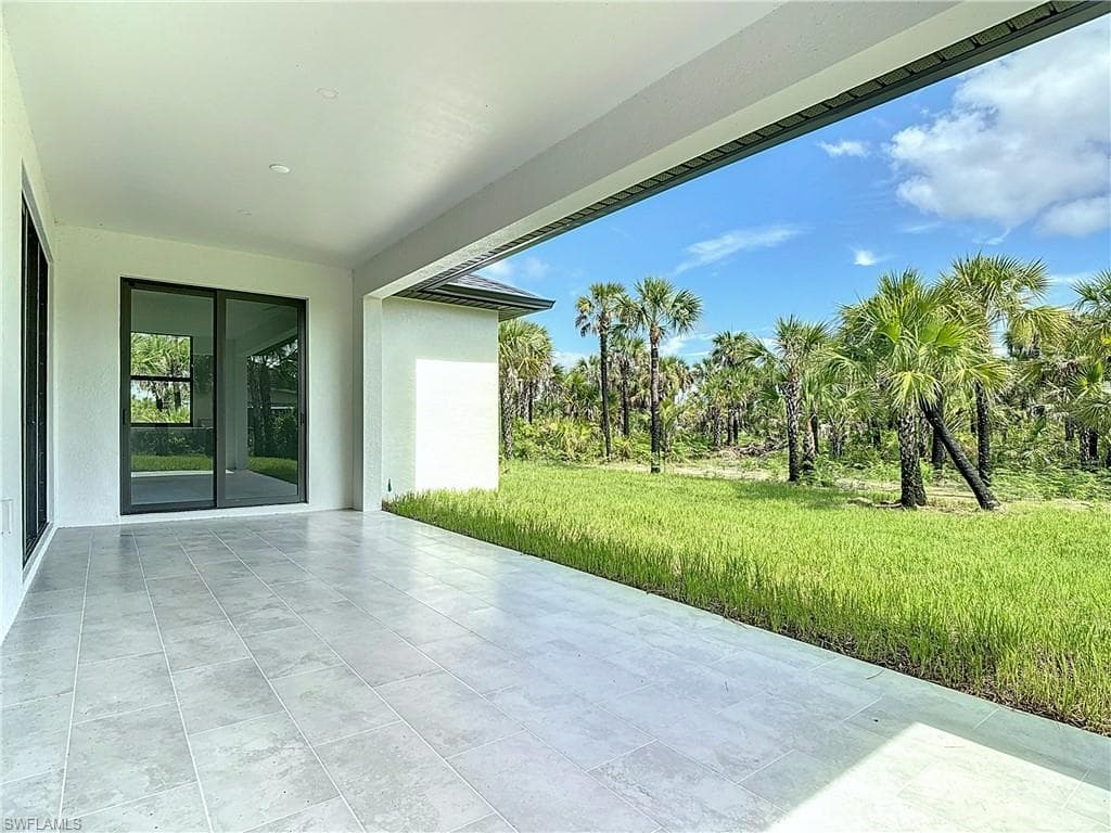 2707 36th Ave SE, Naples, FL 34117-48