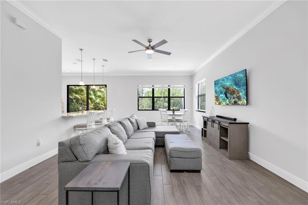 8847 Madrid Cir, Naples, FL 34104-9