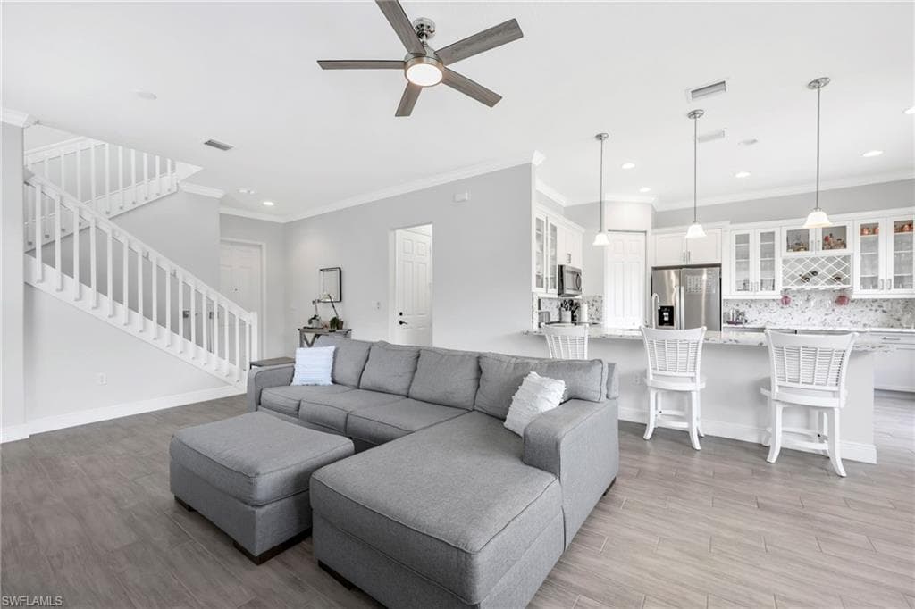 8847 Madrid Cir, Naples, FL 34104-11