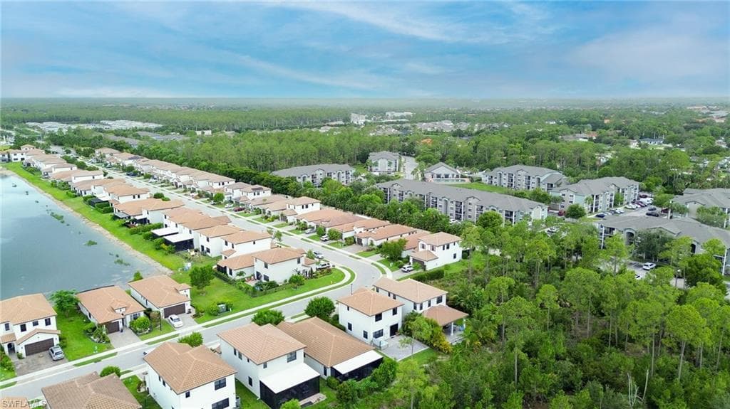 8847 Madrid Cir, Naples, FL 34104-37