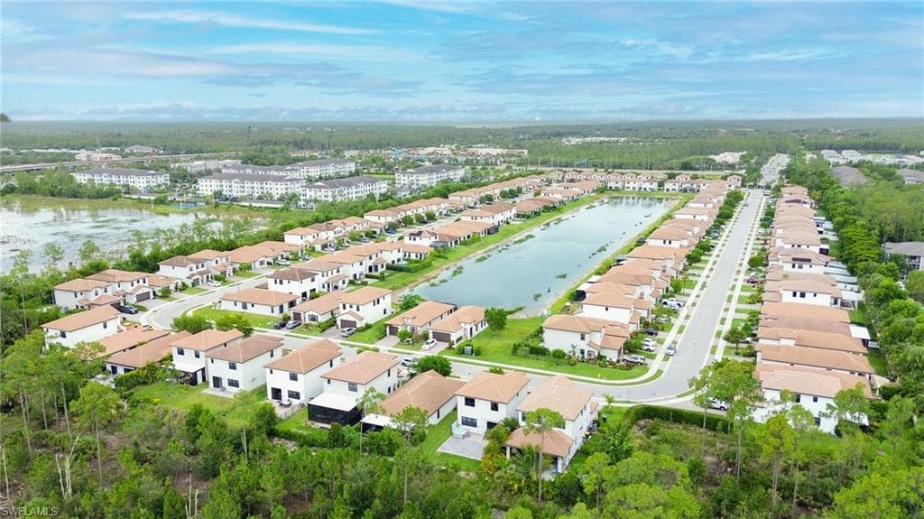 8847 Madrid Cir, Naples, FL 34104-39