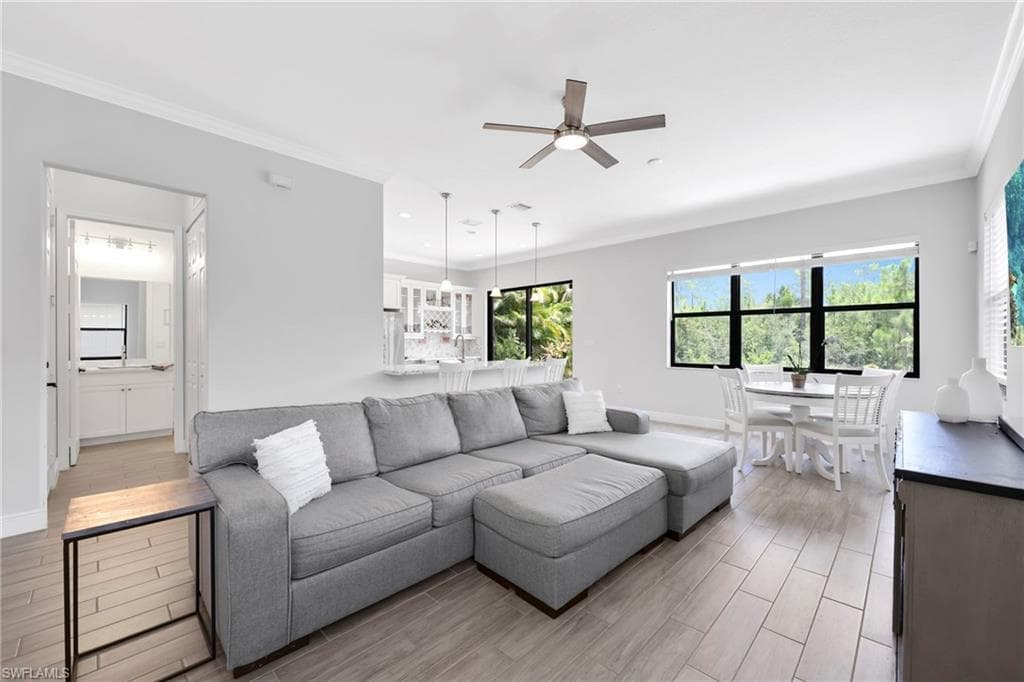 8847 Madrid Cir, Naples, FL 34104-6