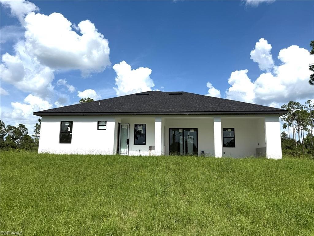 1421 Poinsettia Ave, Lehigh Acres, Fl 33972-13