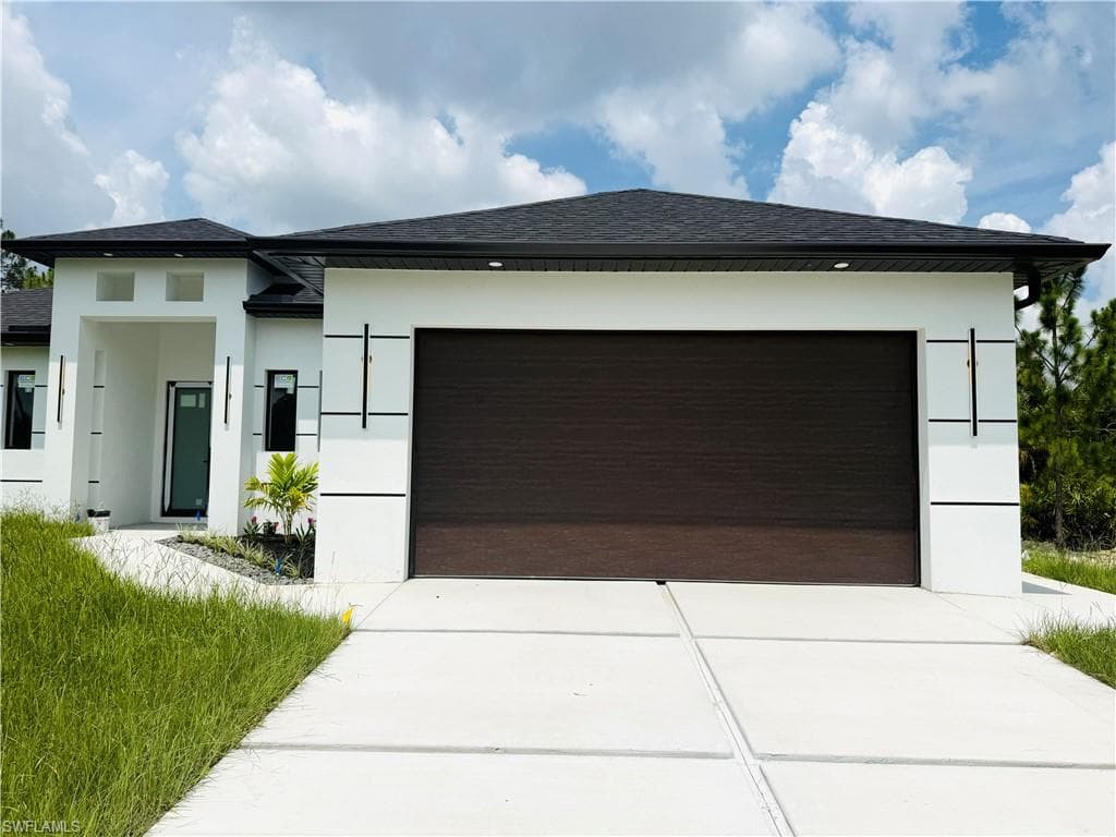 1421 Poinsettia Ave, Lehigh Acres, Fl 33972-4