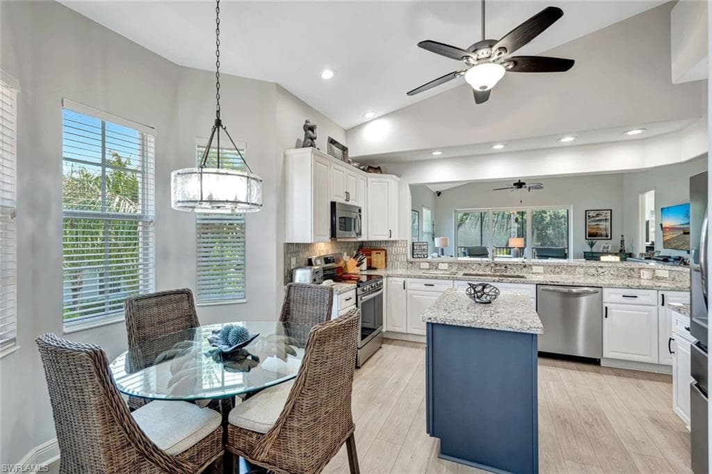 7842 Hawthorne Dr 1703, Naples, FL 34113-14