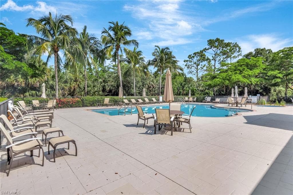 7842 Hawthorne Dr 1703, Naples, FL 34113-33