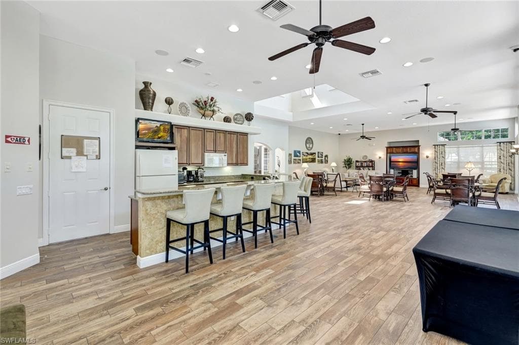 7842 Hawthorne Dr 1703, Naples, FL 34113-34
