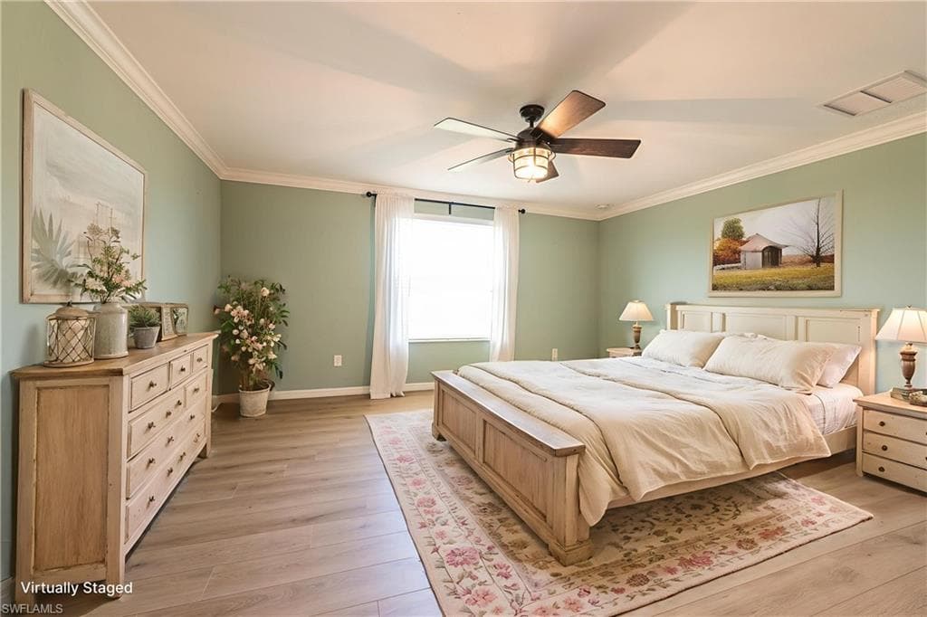 2470 Heydon Cir E, Naples, FL 34120-22