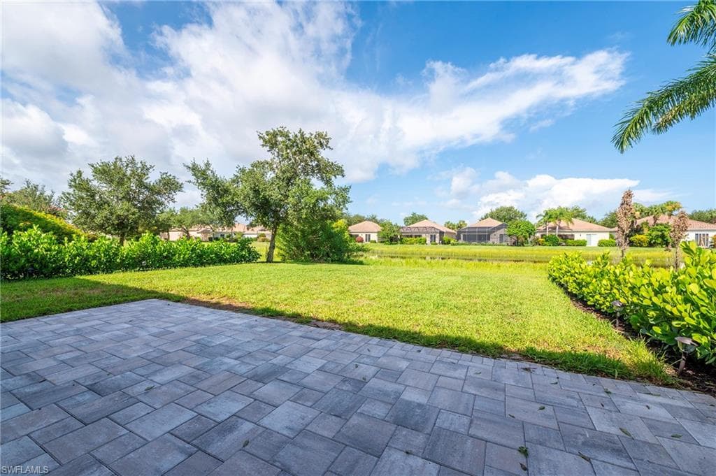 2470 Heydon Cir E, Naples, FL 34120-28