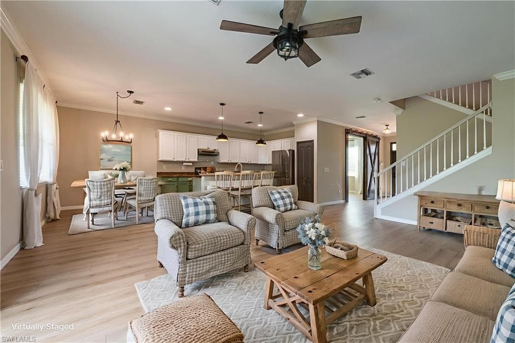 2470 Heydon Cir E, Naples, FL 34120-6