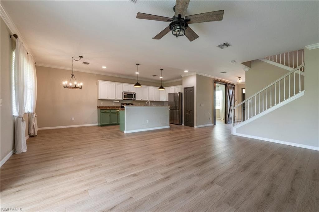 2470 Heydon Cir E, Naples, FL 34120-7