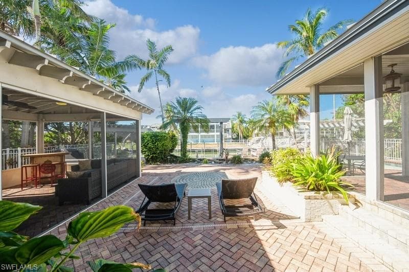 1154 Vernon Pl, Marco Island, FL 34145-20