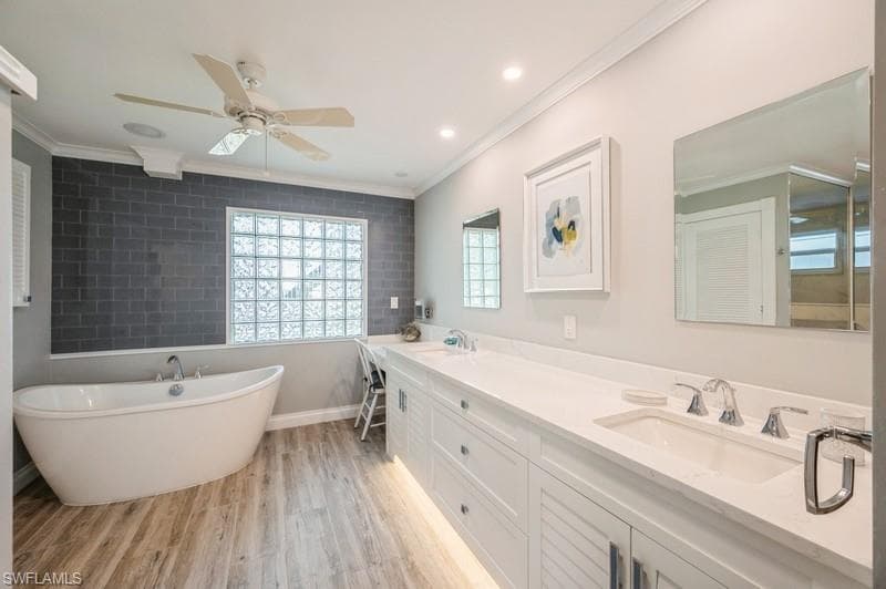 1154 Vernon Pl, Marco Island, FL 34145-30