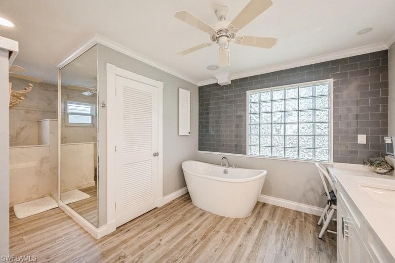 1154 Vernon Pl, Marco Island, FL 34145-31