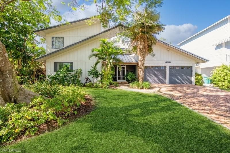 1154 Vernon Pl, Marco Island, FL 34145-3