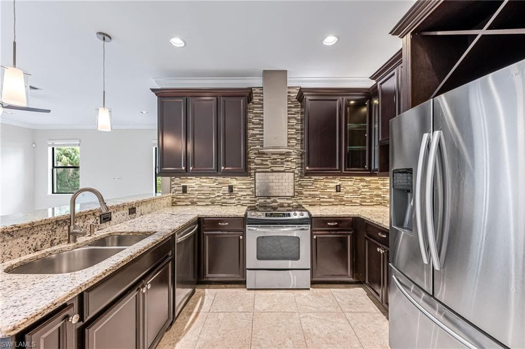 15320 Summit Place Cir 167, Naples, FL 34119-11