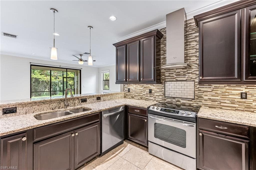 15320 Summit Place Cir 167, Naples, FL 34119-13