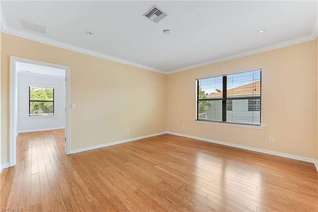 15320 Summit Place Cir 167, Naples, FL 34119-15