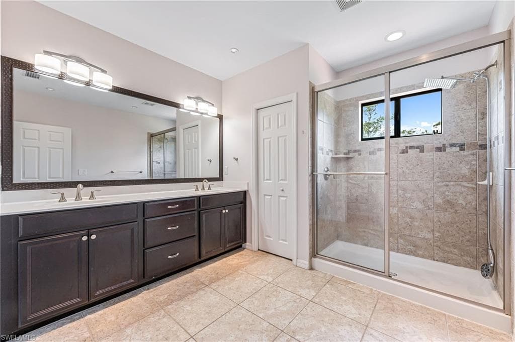 15320 Summit Place Cir 167, Naples, FL 34119-23