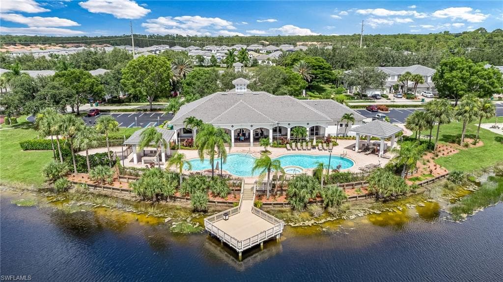 15320 Summit Place Cir 167, Naples, FL 34119-45