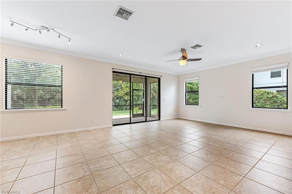 15320 Summit Place Cir 167, Naples, FL 34119-7