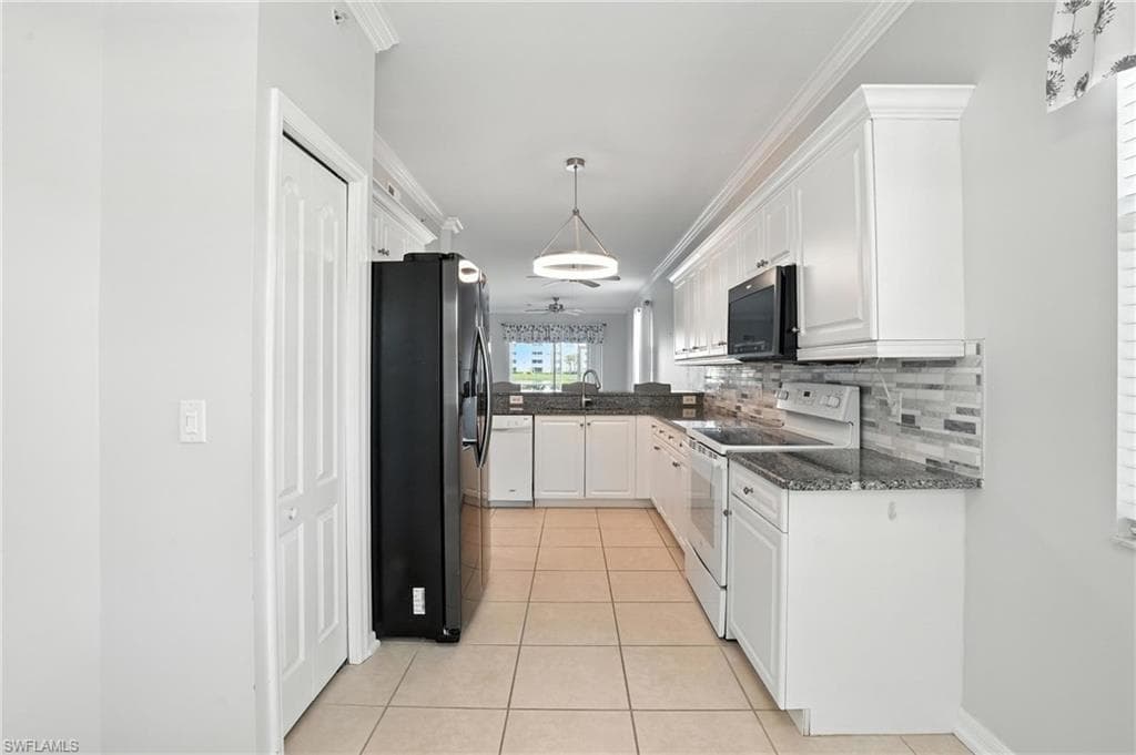 8570 Kingbird Loop 520, Estero, FL 33967-23