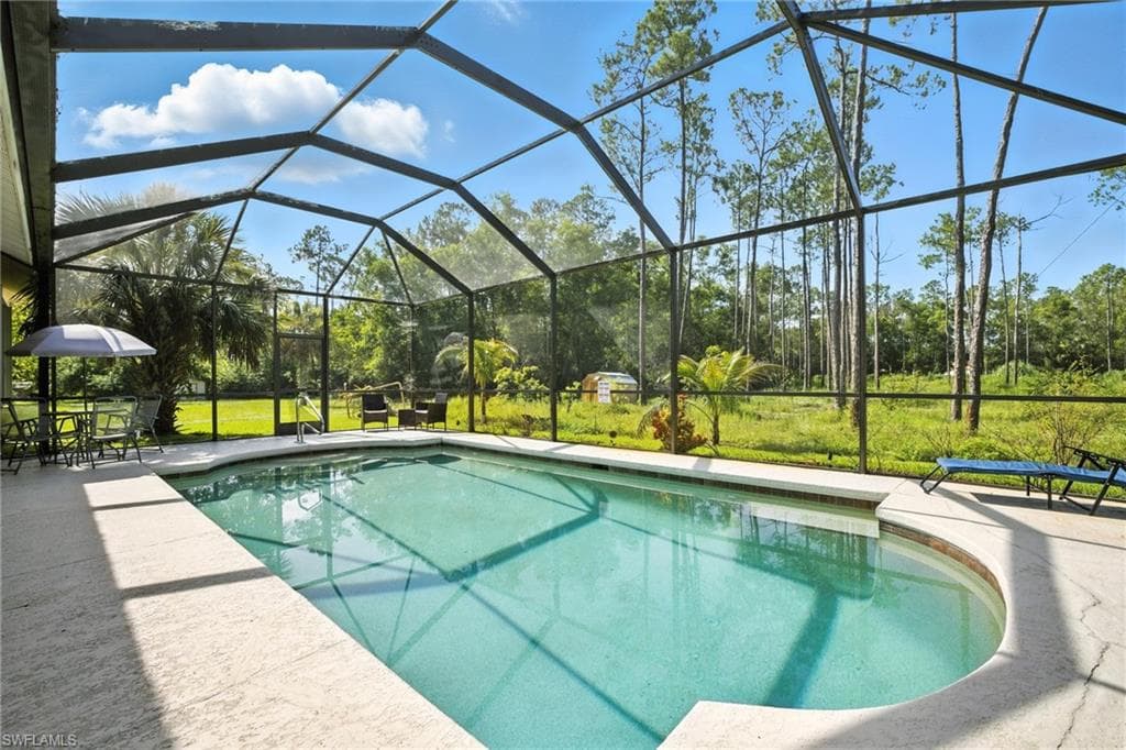 3280 25th Ave SW, Naples, FL 34117-33