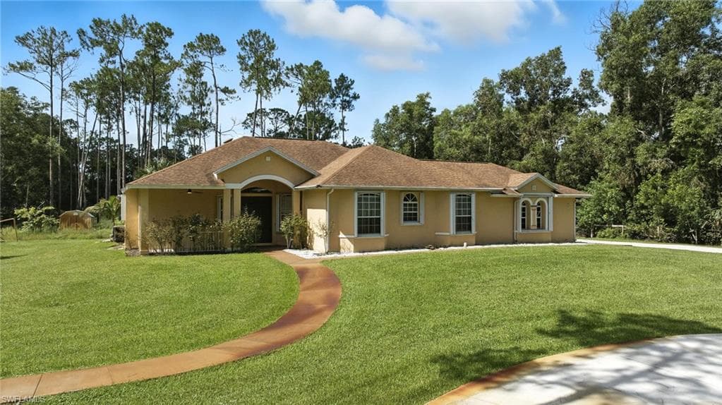 3280 25th Ave SW, Naples, FL 34117-36