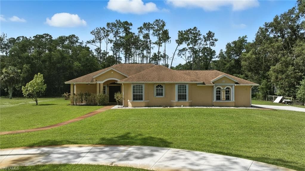 3280 25th Ave SW, Naples, FL 34117-37