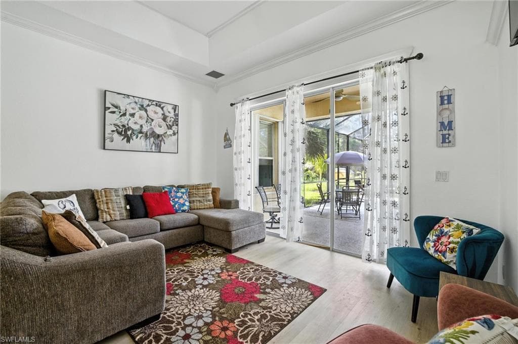 3280 25th Ave SW, Naples, FL 34117-4