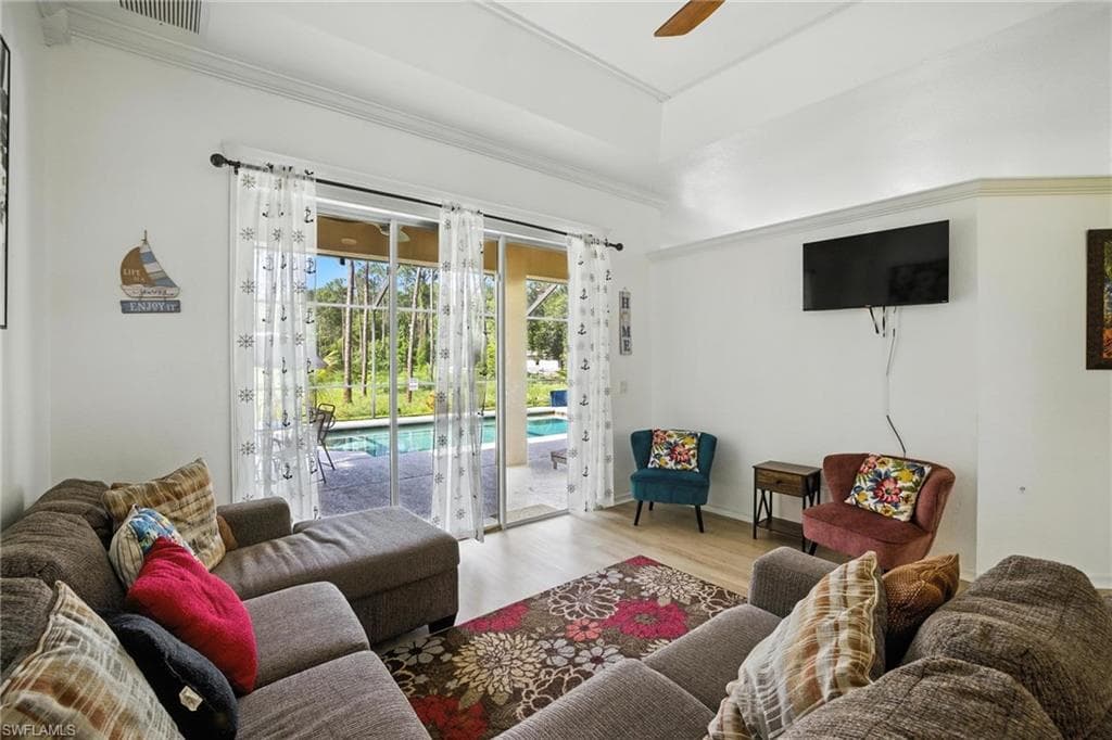 3280 25th Ave SW, Naples, FL 34117-5
