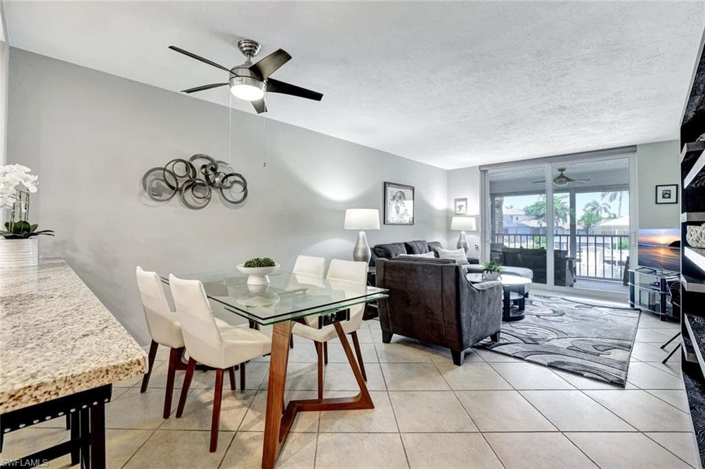 889 Collier Ct 2-203, Marco Island, FL 34145-10