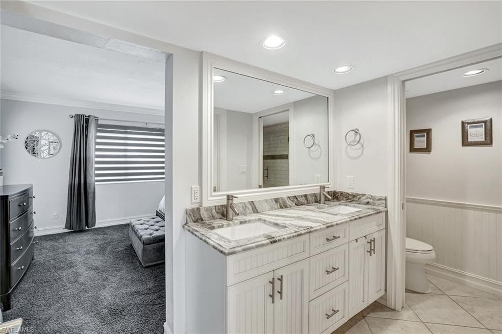 889 Collier Ct 2-203, Marco Island, FL 34145-17