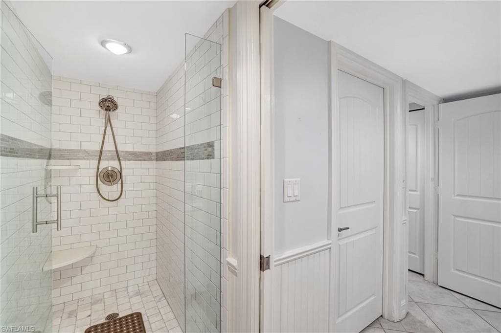 889 Collier Ct 2-203, Marco Island, FL 34145-18