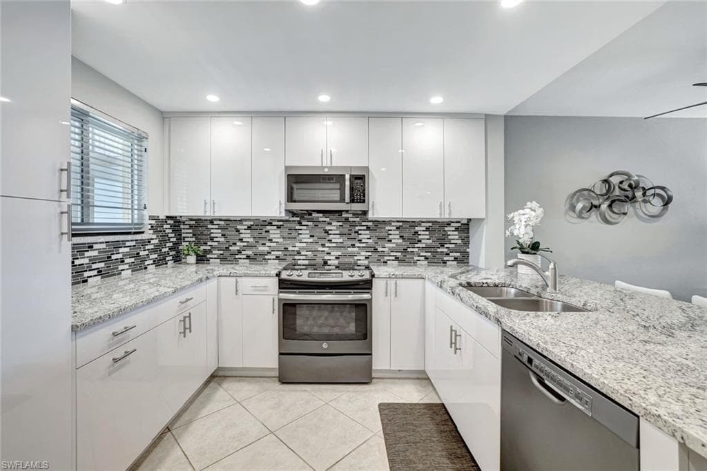 889 Collier Ct 2-203, Marco Island, FL 34145-6