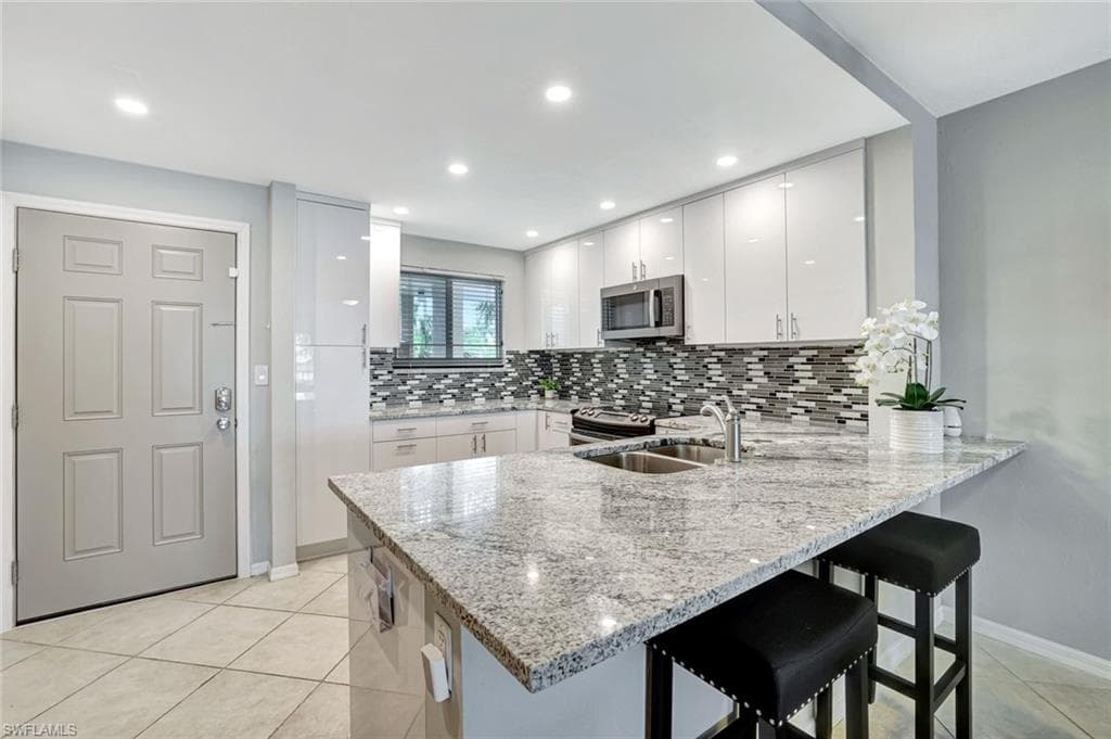 889 Collier Ct 2-203, Marco Island, FL 34145-7
