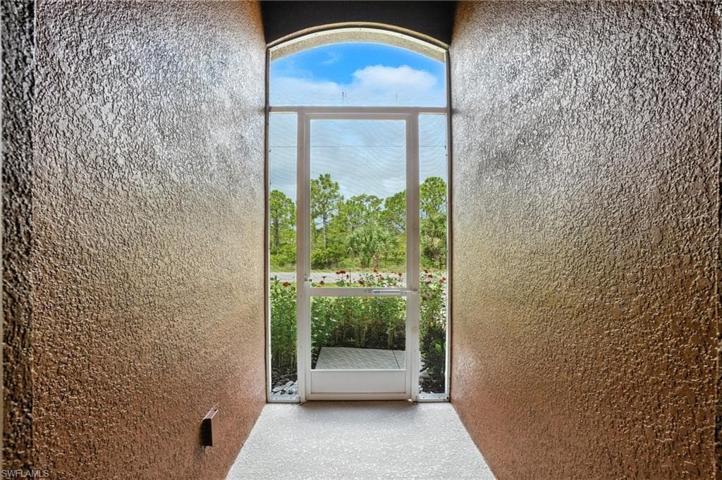 3731 44th Pl, Cape Coral, FL 33993-4
