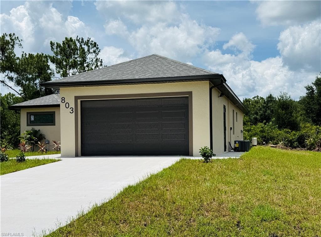 803 16th St, Lehigh Acres, FL 33972-3