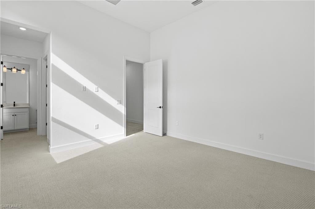 15428 Turin Dr, Naples, FL 34114-38