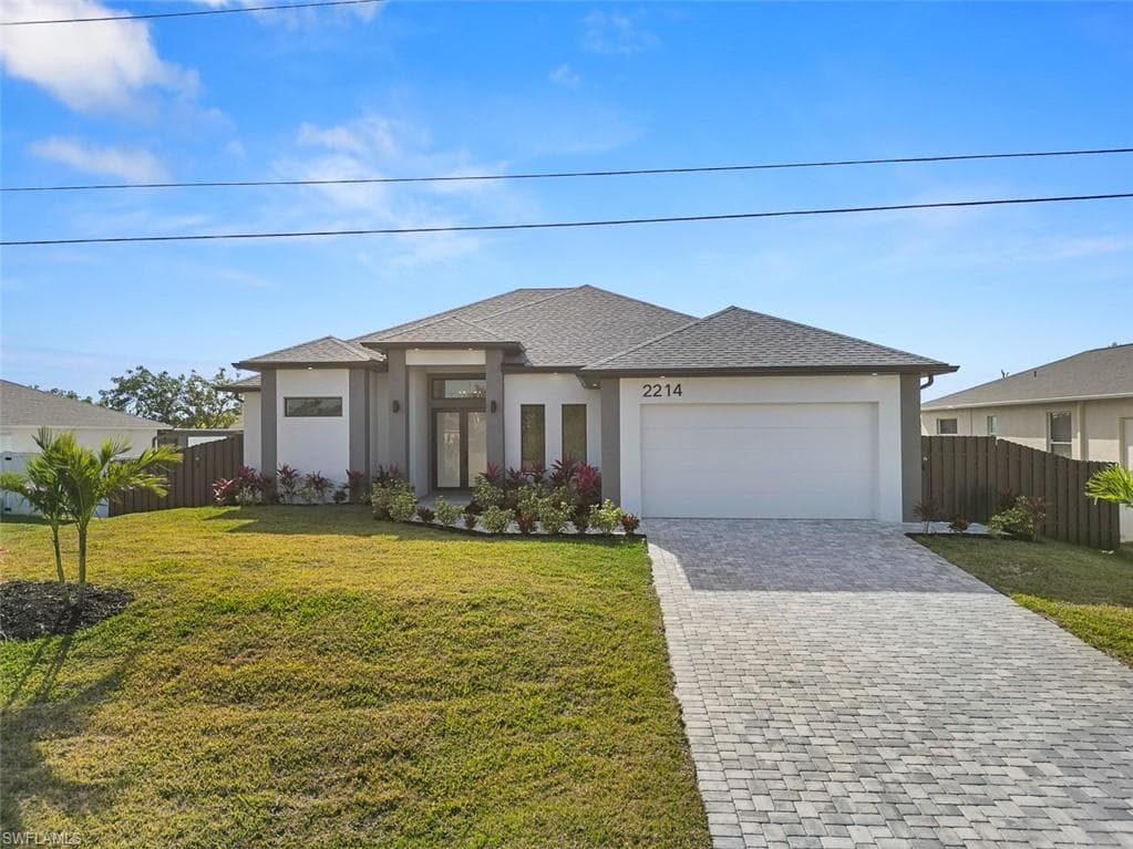 2214 25th Ln, Cape Coral, FL 33993-1
