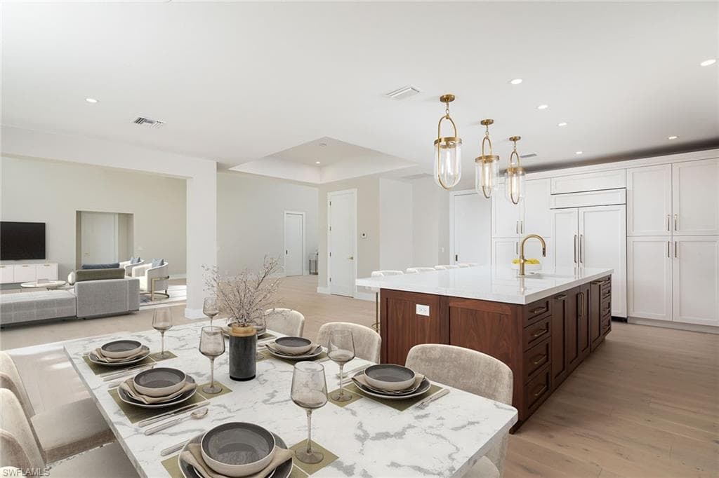 7573 Cordoba Cir, Naples, FL 34109-10
