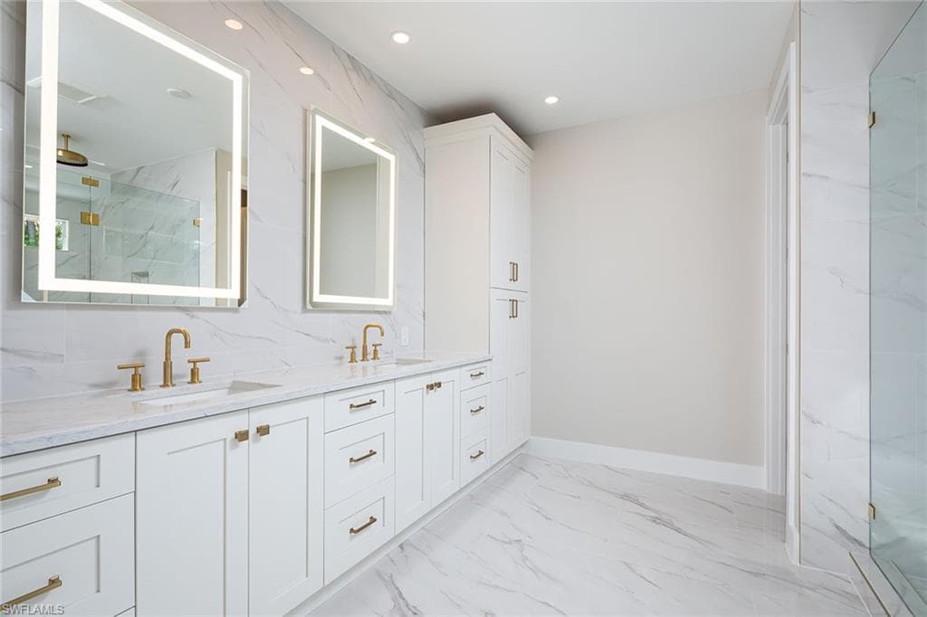 7573 Cordoba Cir, Naples, FL 34109-17