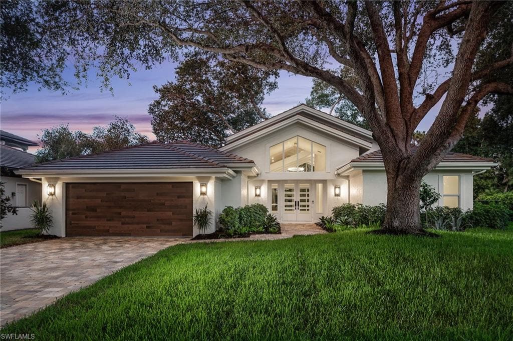 7573 Cordoba Cir, Naples, FL 34109-1