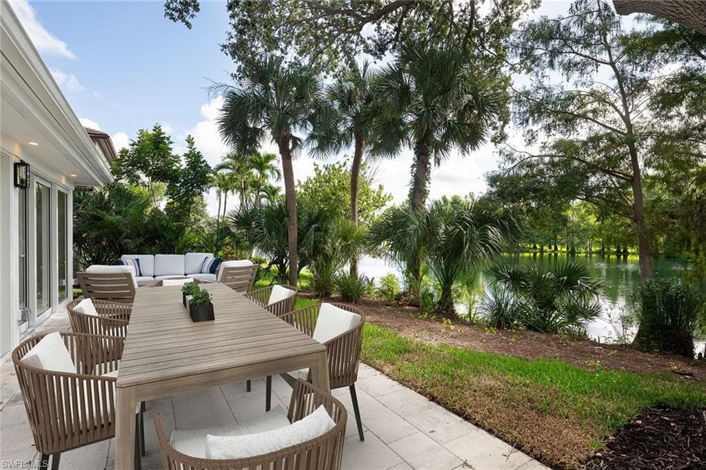 7573 Cordoba Cir, Naples, FL 34109-27