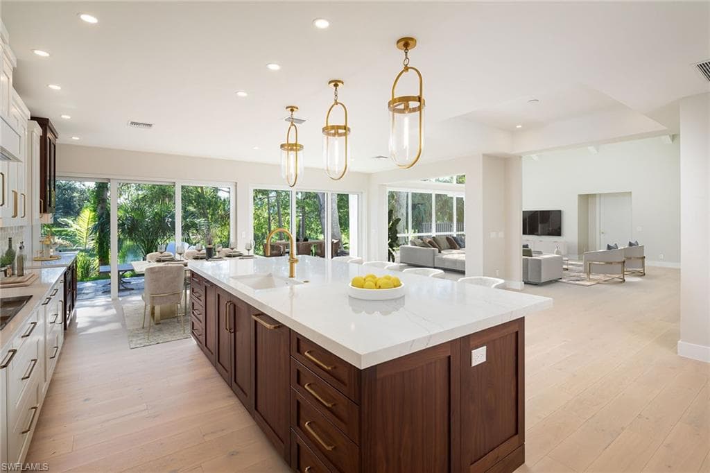 7573 Cordoba Cir, Naples, FL 34109-7