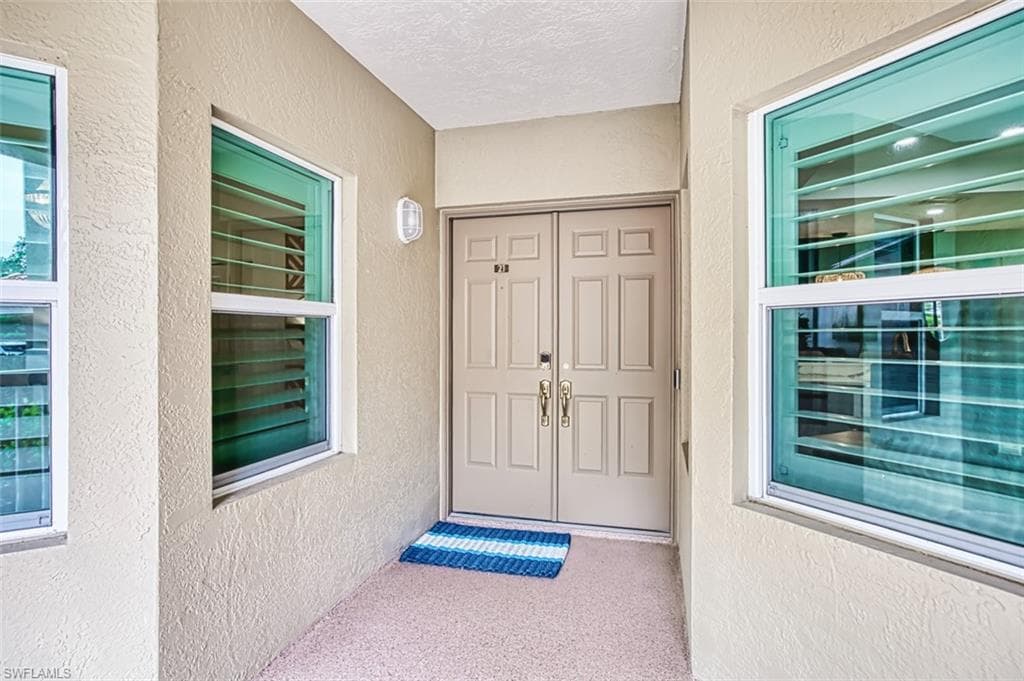 6549 Marissa Loop 21, Naples, FL 34108-9